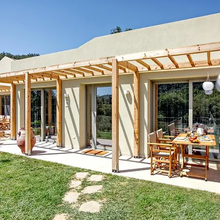 Tatil Evi Kumquart Guesthouse, 20 People, Private Pool Dáfni