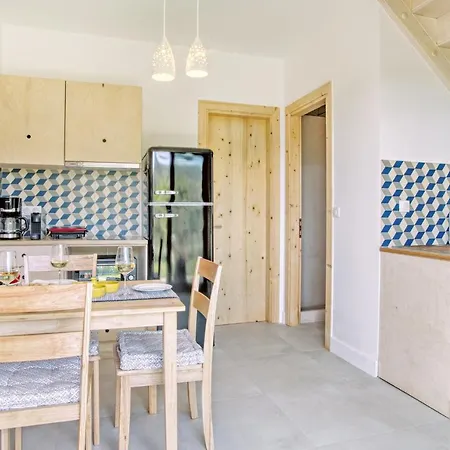 Kumquart Guesthouse, 20 People, Private Pool Hébergement de vacances