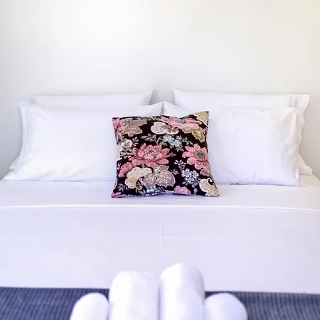 Kumquart Guesthouse, 20 People, Private Pool Hébergement de vacances *