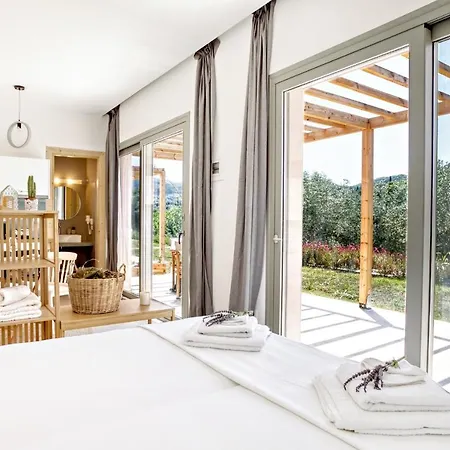 Kumquart Guesthouse, 20 People, Private Pool *