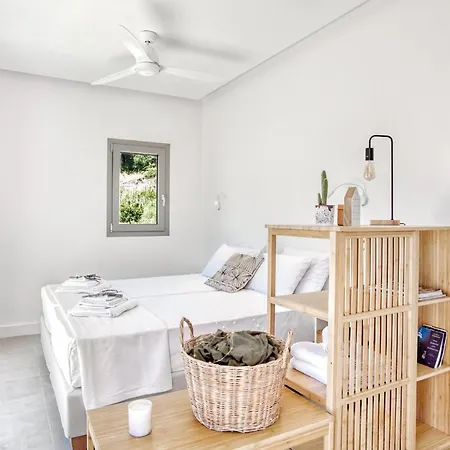 Kumquart Guesthouse, 20 People, Private Pool Holiday home