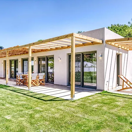 Kumquart Guesthouse, 20 People, Private Pool *