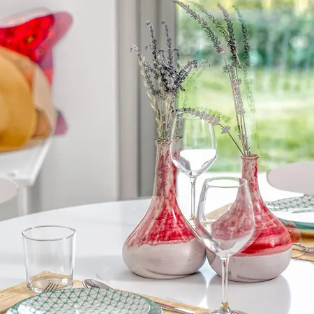 Semesterbostad Kumquart Guesthouse, 20 People, Private Pool *