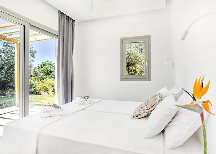 Kumquart Guesthouse, 20 People, Private Pool Dáfni