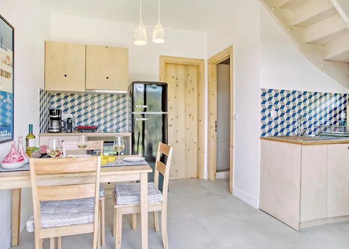 Kumquart Guesthouse, 20 People, Private Pool 別荘