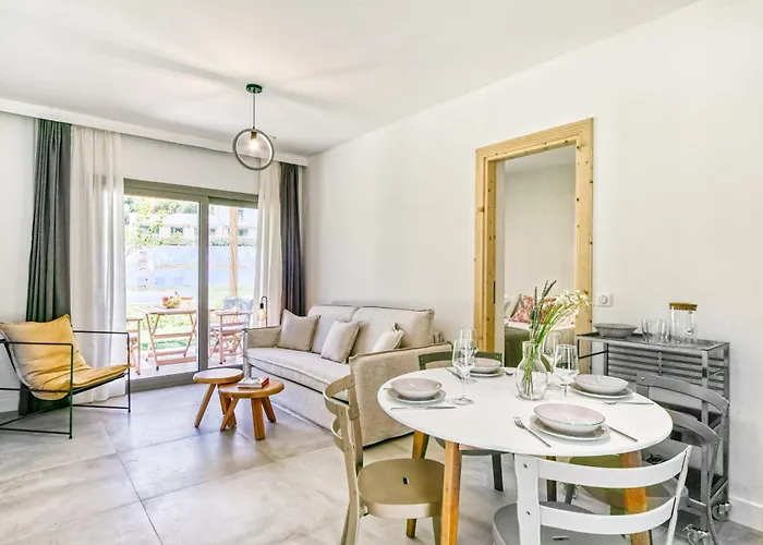 Kumquart Guesthouse, 20 People, Private Pool 펜션 *