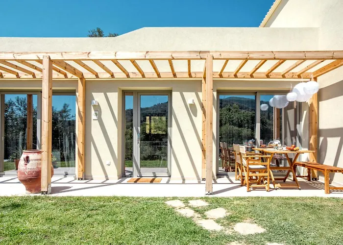 Kumquart Guesthouse, 20 People, Private Pool