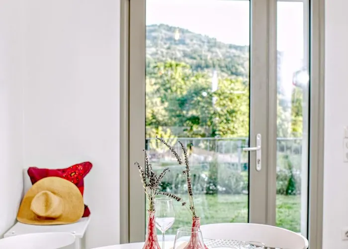 Kumquart Guesthouse, 20 People, Private Pool Dáfni