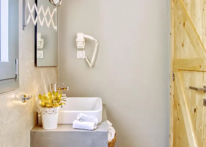 Kumquart Guesthouse, 20 People, Private Pool * Dáfni