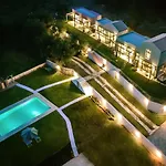 Kumquart Guesthouse, 20 People, Private Pool