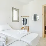 Kumquart Guesthouse, 20 People, Private Pool Hébergement de vacances *