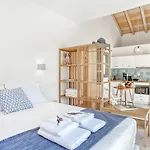 Kumquart Guesthouse, 20 People, Private Pool *