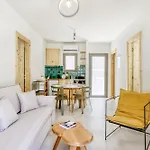 Kumquart Guesthouse, 20 People, Private Pool
