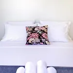 Kumquart Guesthouse, 20 People, Private Pool Hébergement de vacances *