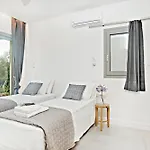 Prázdninový dům Kumquart Guesthouse, 20 People, Private Pool *
