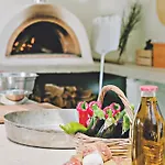 Kumquart Guesthouse, 20 People, Private Pool Dáfni