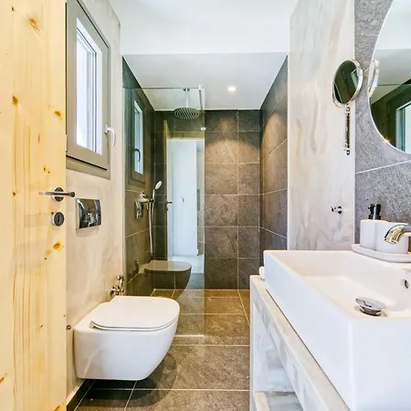 Kumquart Guesthouse, 20 People, Private Pool *