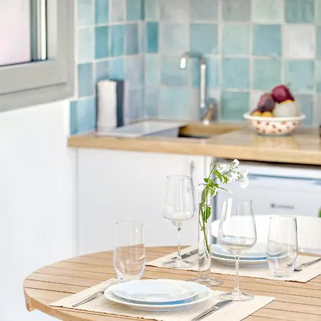 Dom wakacyjny Kumquart Guesthouse, 20 People, Private Pool *