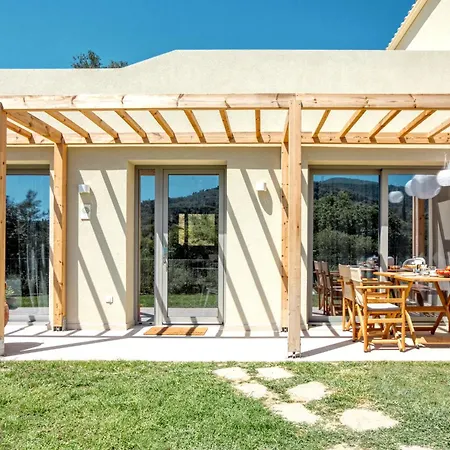 Kumquart Guesthouse, 20 People, Private Pool