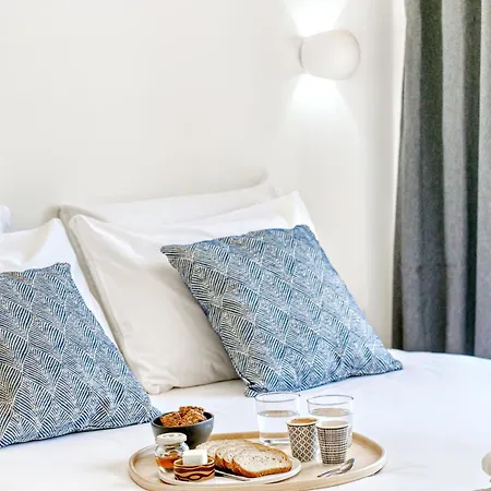 Dom wakacyjny Kumquart Guesthouse, 20 People, Private Pool Dáfni