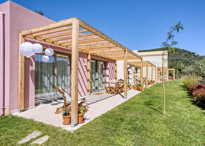 Kumquart Guesthouse, 20 People, Private Pool