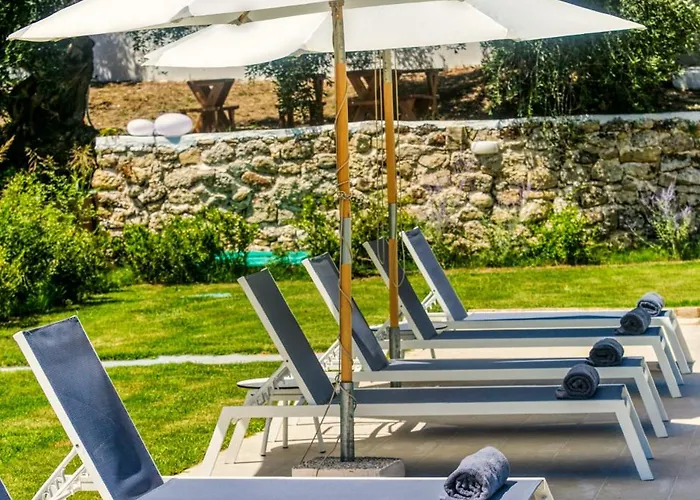 Kumquart Guesthouse, 20 People, Private Pool