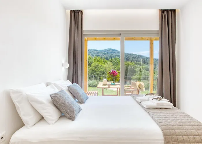 Kumquart Guesthouse, 20 People, Private Pool Дом отдыха Dafni (Corfu)